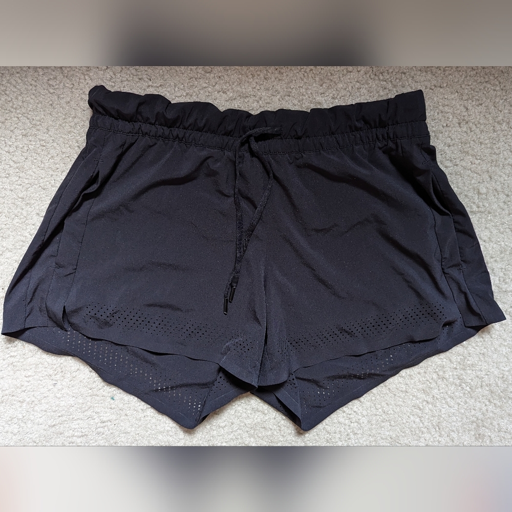 Athleta tie athletic shorts